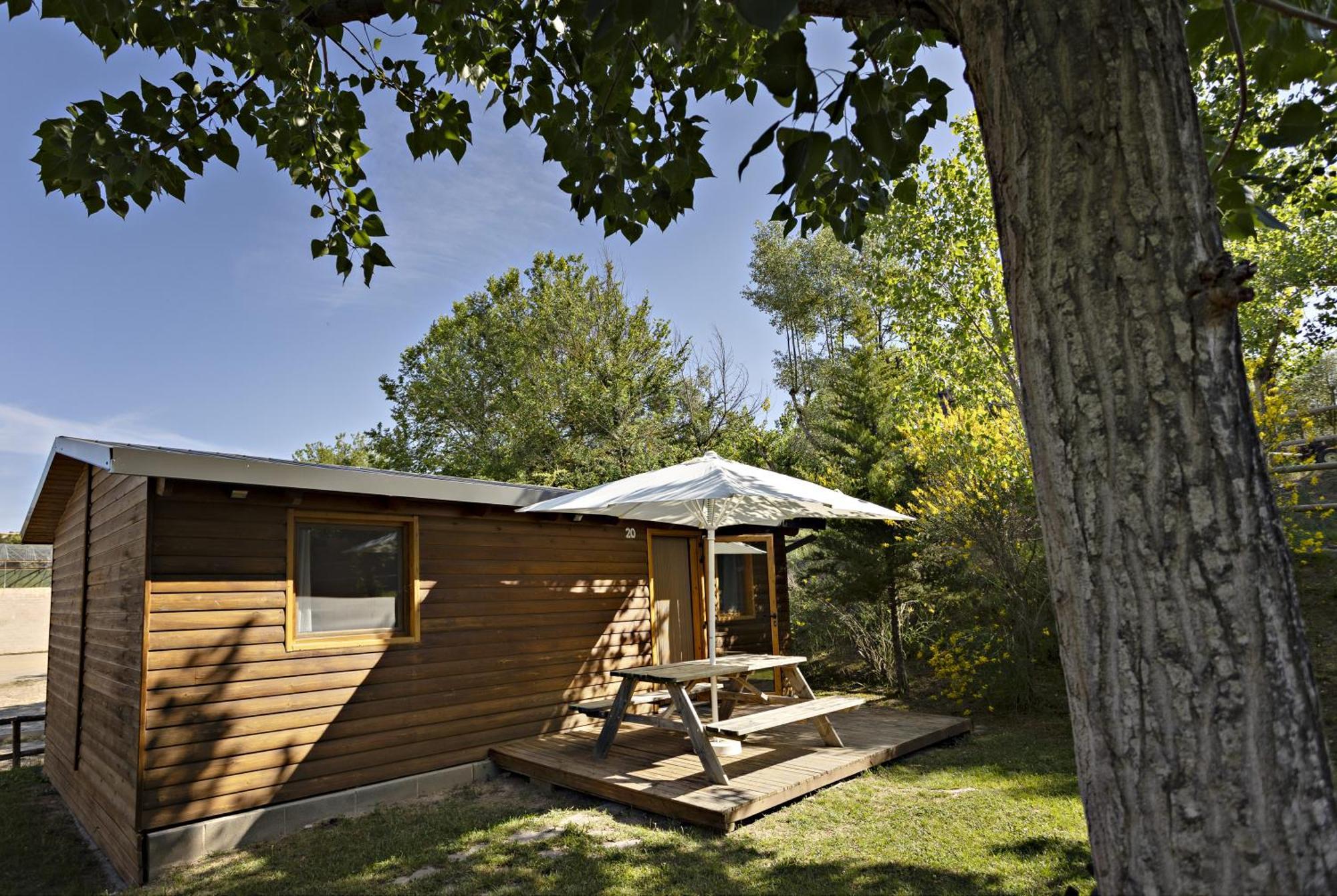 Bungalows - Camping El Solsones Solsona Exterior foto